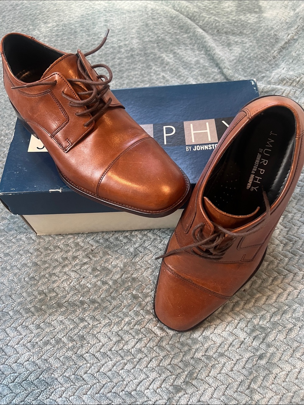 Johnston & Murphy Men's Chestnut Brown Leather Chukka Boots